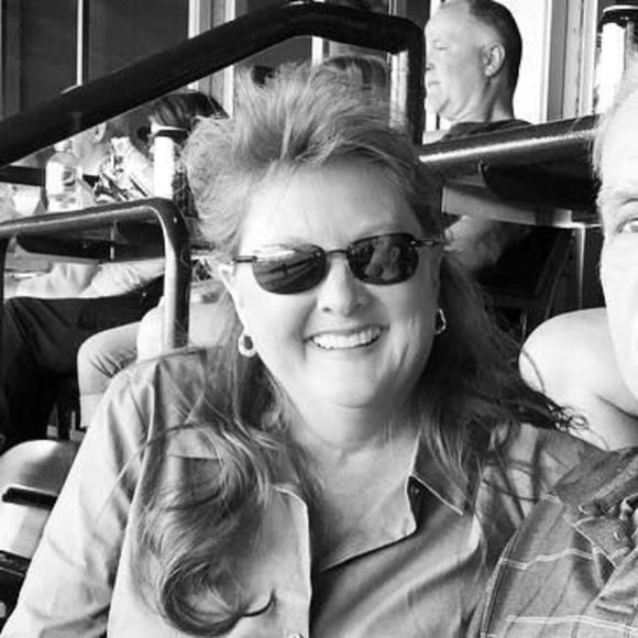 Meet your Posher, Lynette - Picture 1 of 1